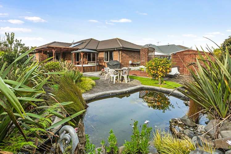 82 Huntington Drive Huntington_17