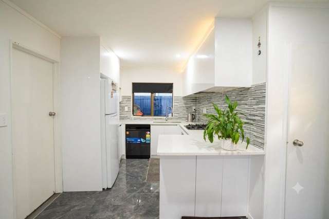 8/25 Waterview Road West Takanini_2