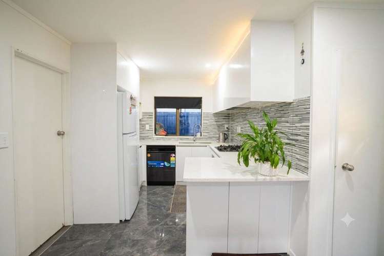 8/25 Waterview Road West Takanini_2
