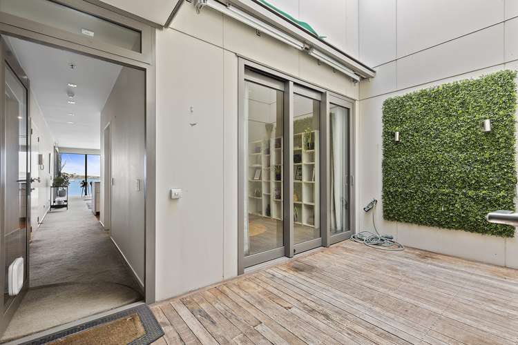 S407/326 Evans Bay Parade Hataitai_13