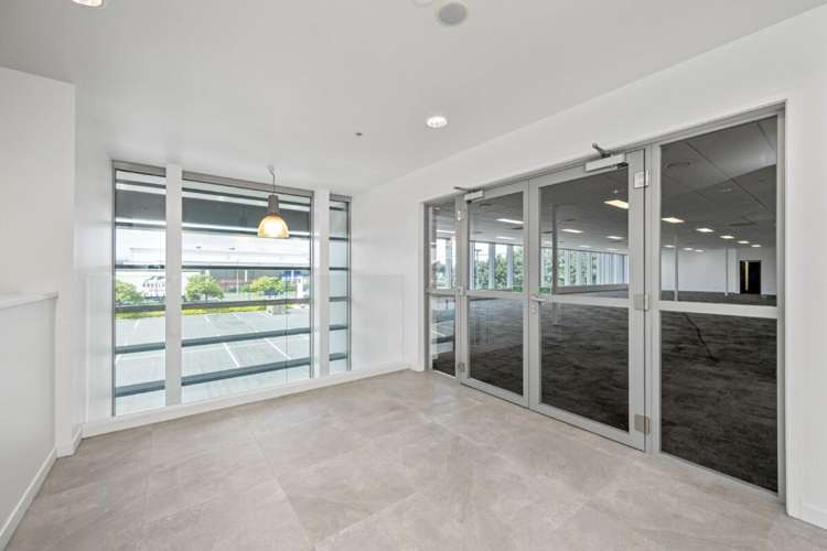 81 Westney Road Mangere_23