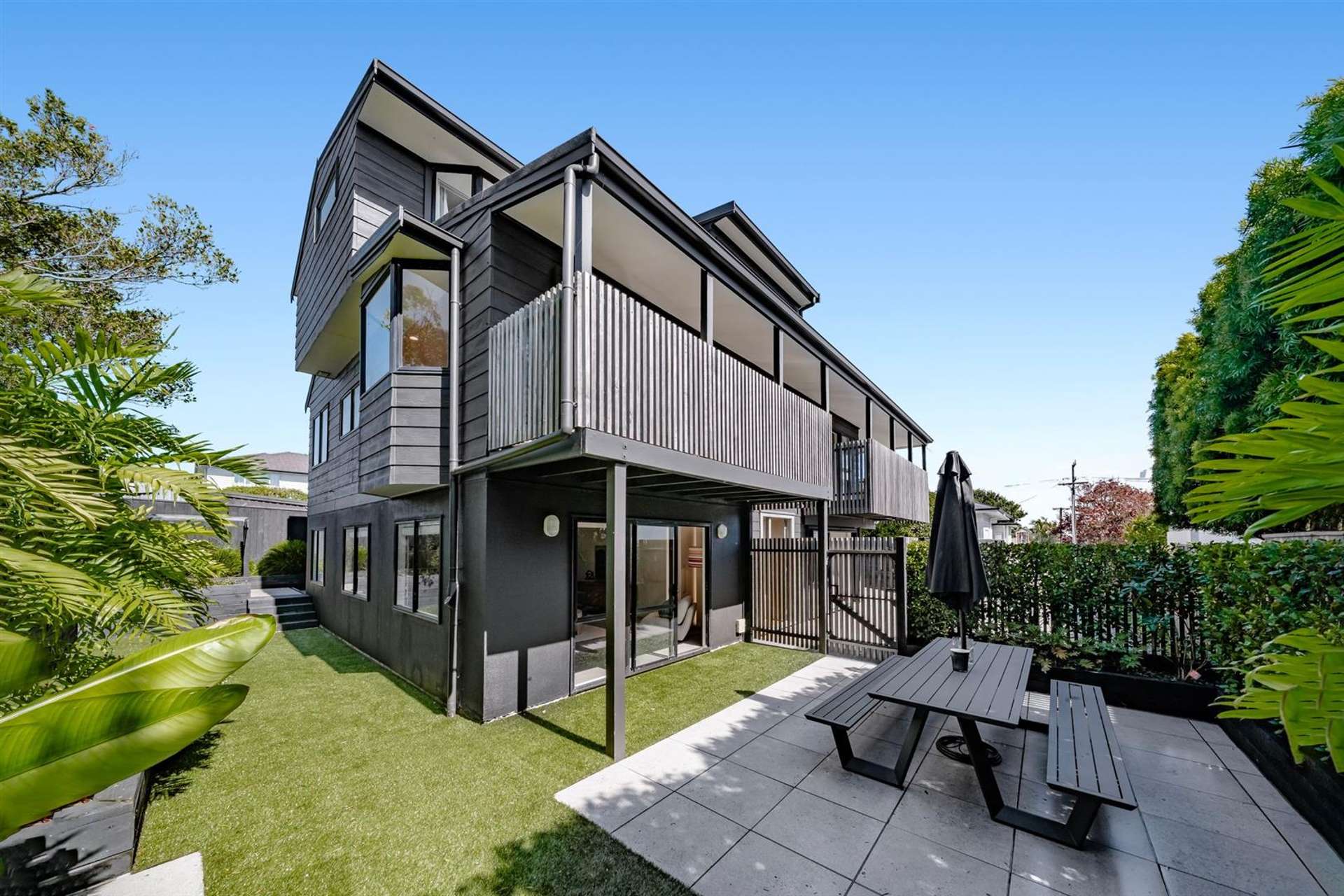 2/10 Sylvan Park Avenue Milford_0