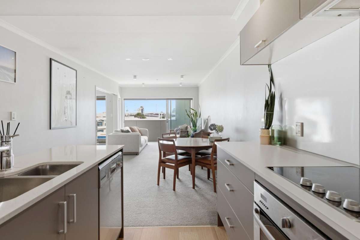 303/277 Maunganui Road_2