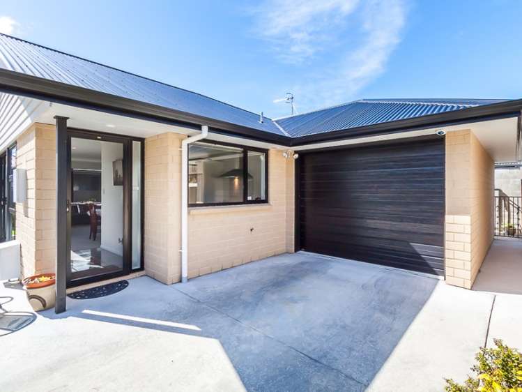 13 Thomson Street West End_1