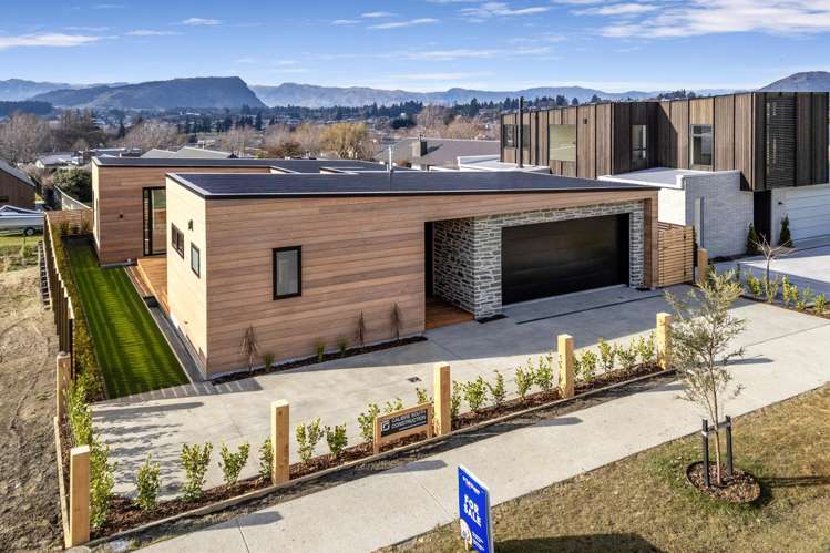 11 Stoneleigh Drive Wanaka_1