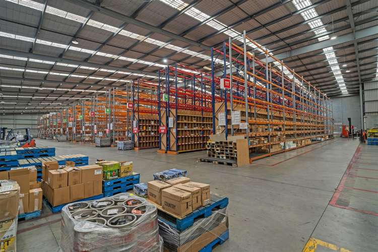 22 Ha Crescent Wiri_1