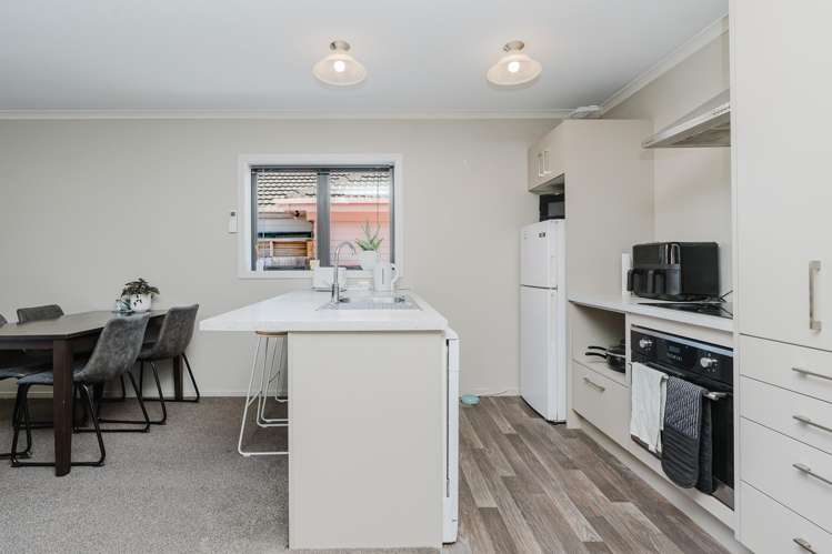 4/82 Clyde Street Hamilton East_6