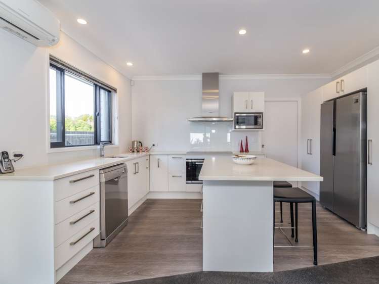 36 Kurth Crescent Silverstream_11