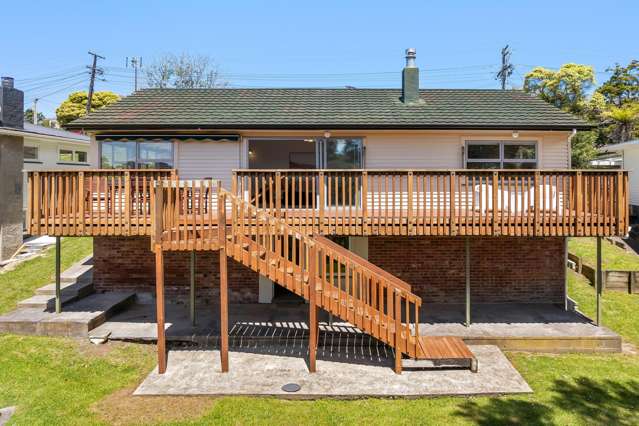 RENOVATED & RELAXED FAMILY LIVING. FREEHOLD 921M2