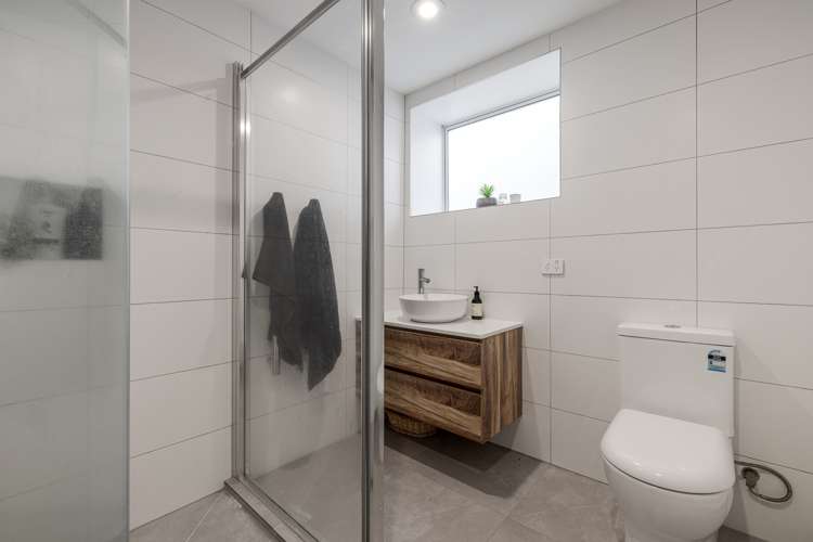 31 Seaview Road Otumoetai_25