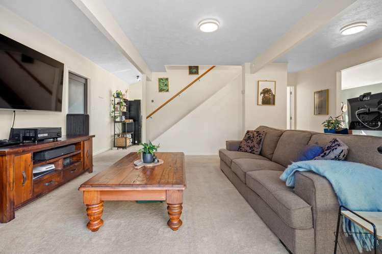 12 Eureka Place Parahaki_11