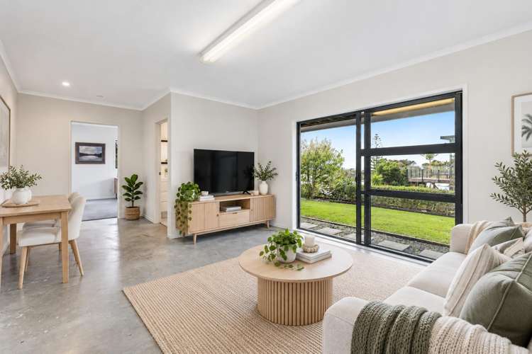 7 Moffat Road Red Beach_17