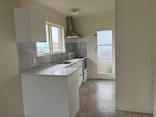 1/7 Norman Spencer Drive 10695_3