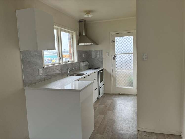 1/7 Norman Spencer Drive 10695_3