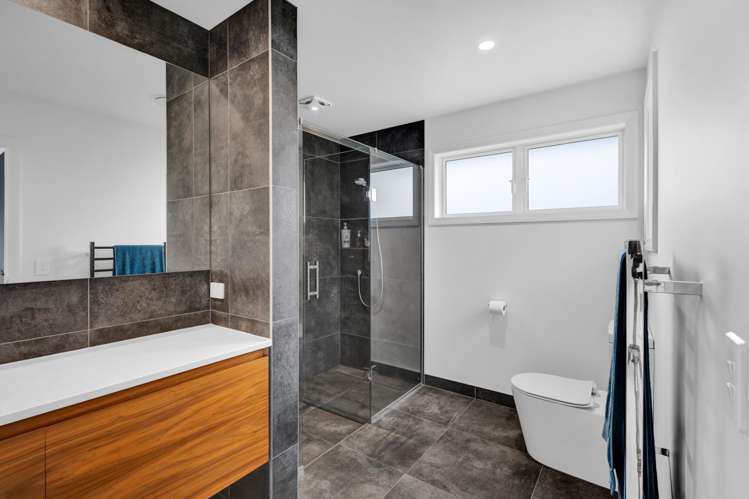 1199 Egmont Road Egmont Village_13