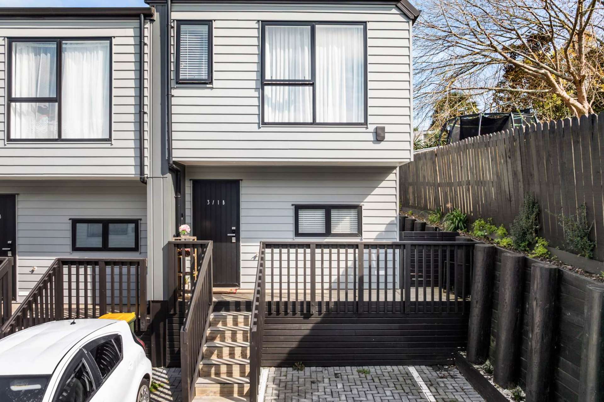 3/1b Tacitus Place Totara Vale_0