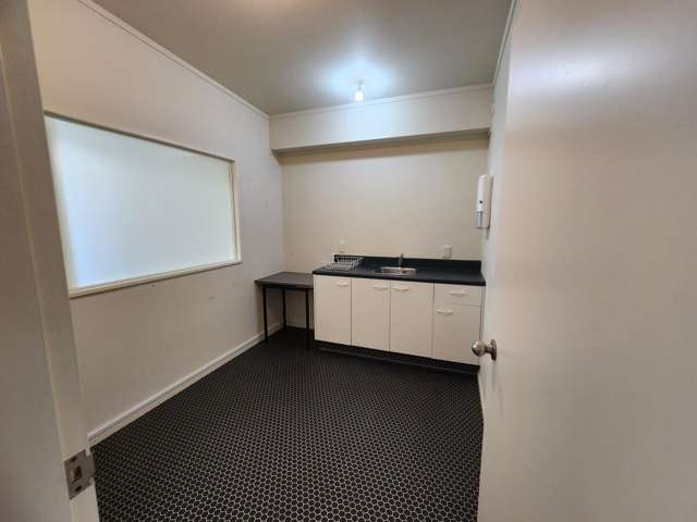 102 Kapiti Road Paraparaumu_4