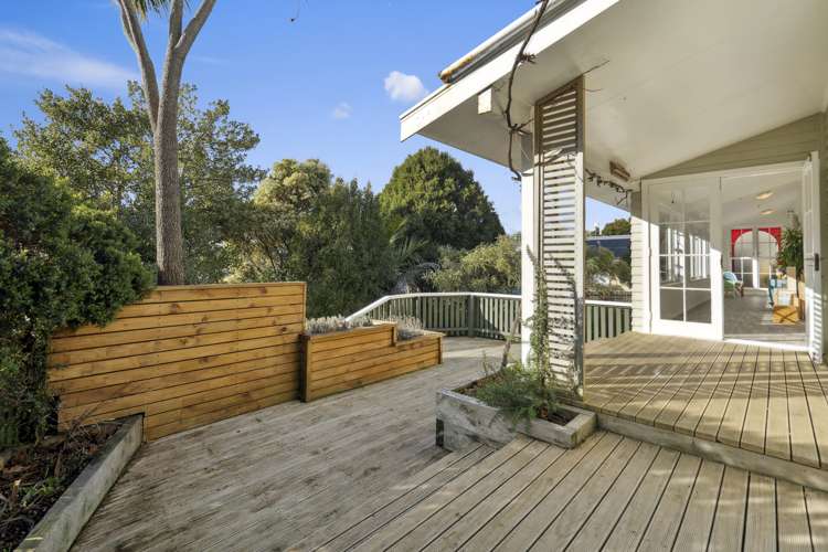 2 Fantail Grove Belmont_14