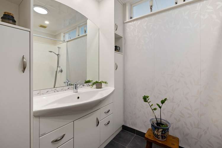27 Paulette Place Queenwood_21