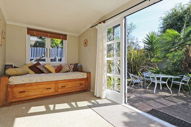 9 Holden Avenue Haumoana_4