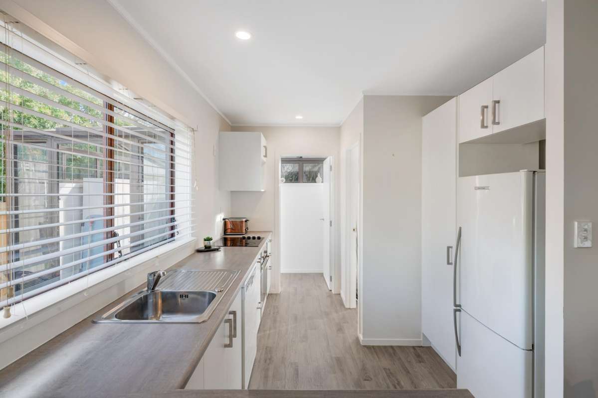 1/21 Ayton Drive_5