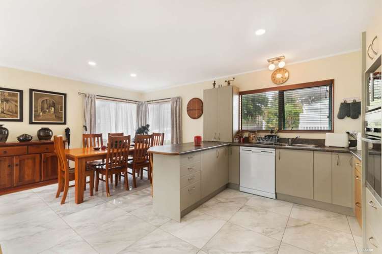 2/6 Wilkinson Way Browns Bay_7
