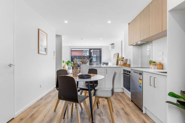 Units 1 -5/6 Ngata Place Hornby_4