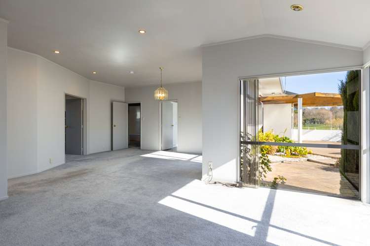 5a Scotston Grove Witherlea_5