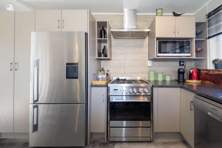 63 Creek Road Allenton_10