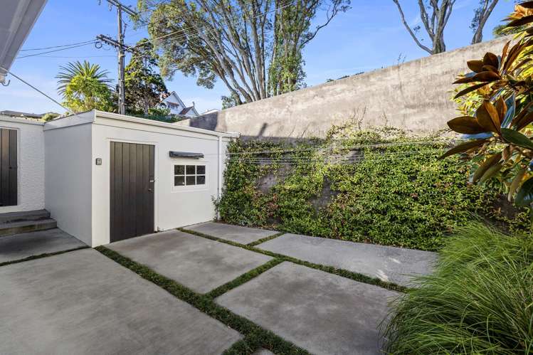 76 Belt Road New Plymouth Central_22