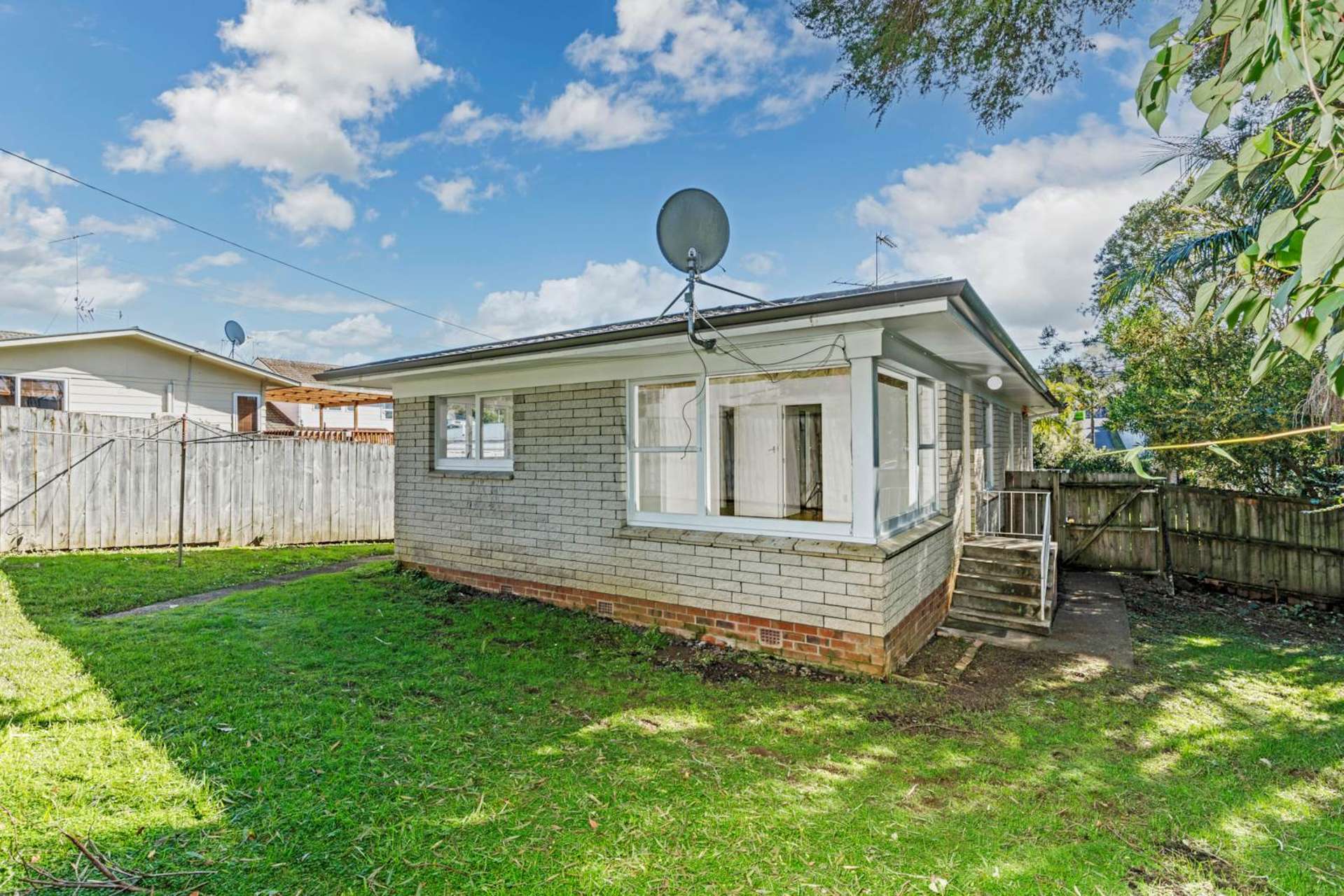 2/63 Ellice Road Totara Vale_0