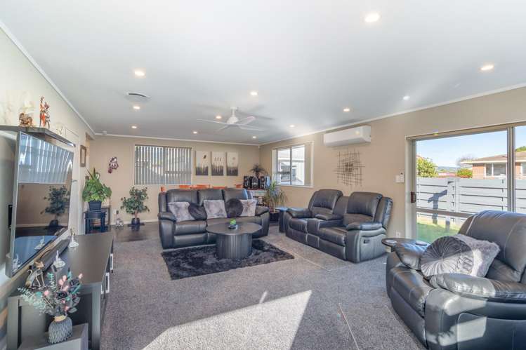 5A Fremont Grove Totara Park_1