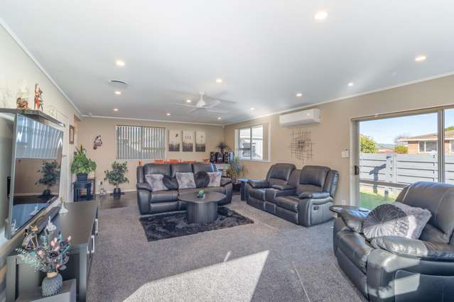 5A Fremont Grove Totara Park_1