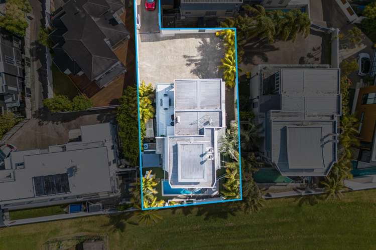 127 Beach Road Castor Bay_33