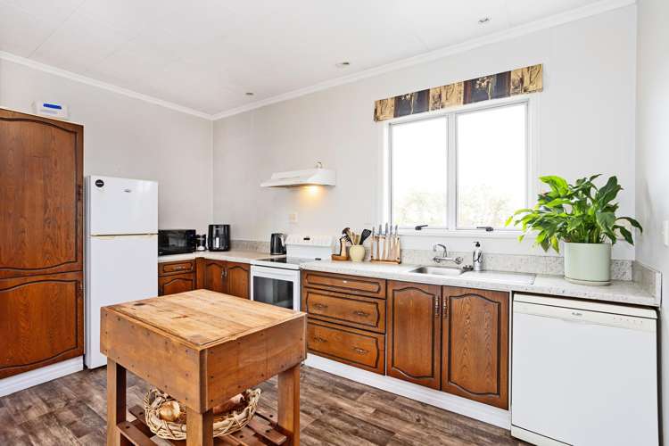 787 Queens Drive Waikiwi_3