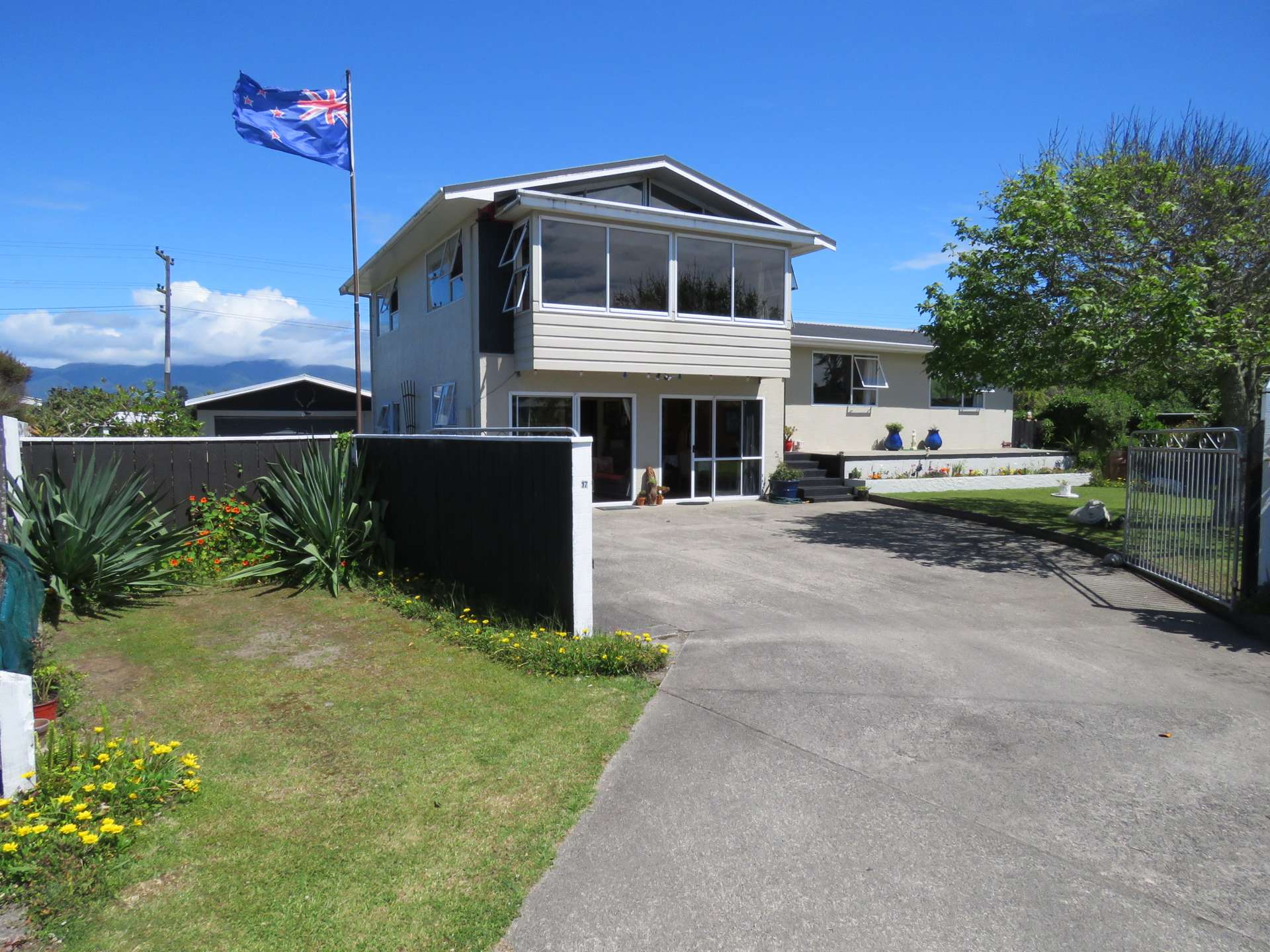 17 Ngahue Crescent Carters Beach_0