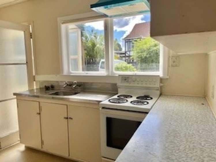 6/17 Swanson Road Henderson_2