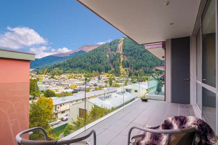 19/60 Hallenstein Street Queenstown_2