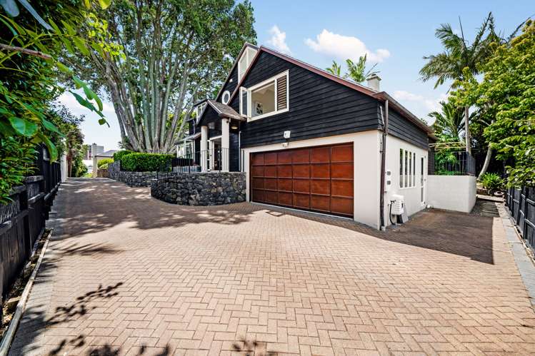 23c Claude Road Epsom_17