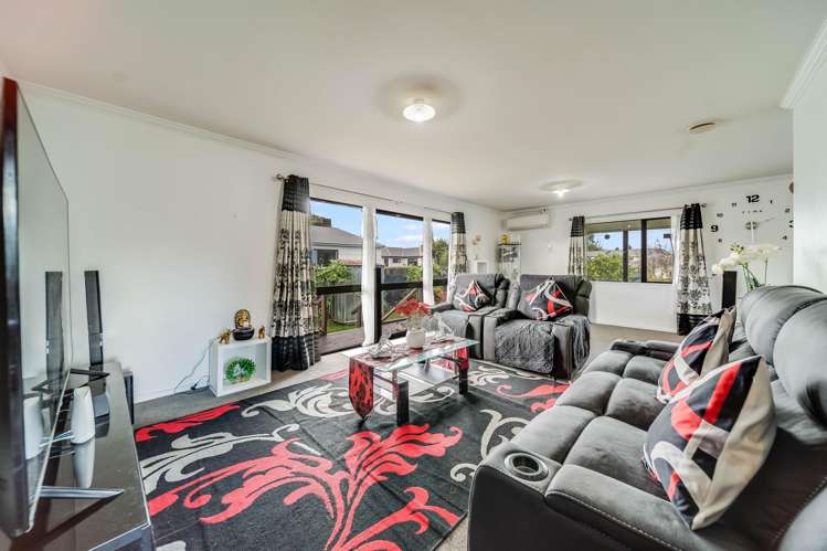 3/55 Tuhikaramea Road Dinsdale_5