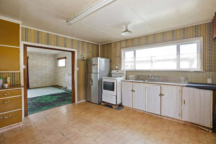 147 Wainuiomata Road Wainuiomata_2