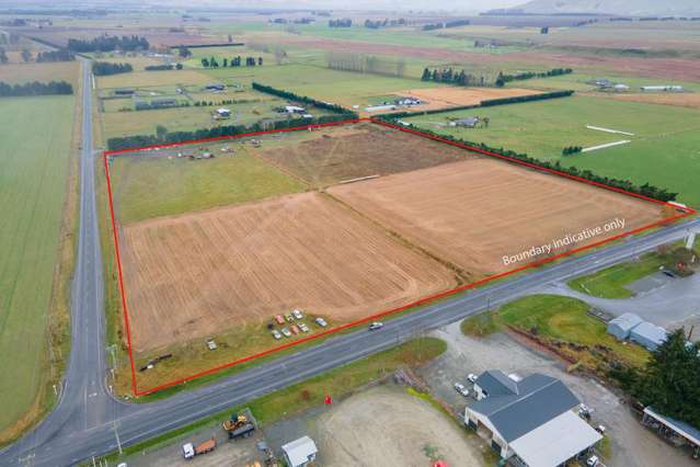 Corner Location on Clayton Road