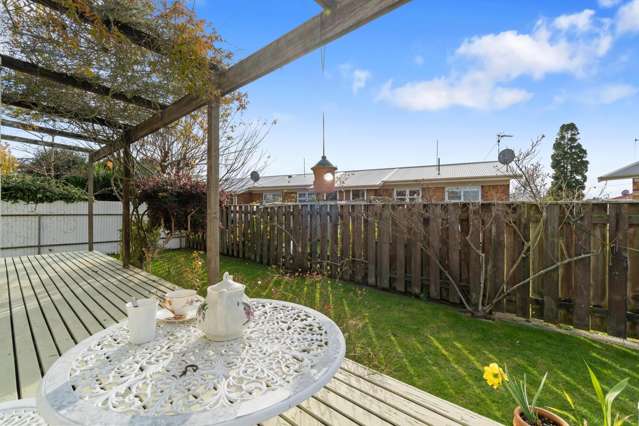 Vacant & ready - Owner wants this sold!
