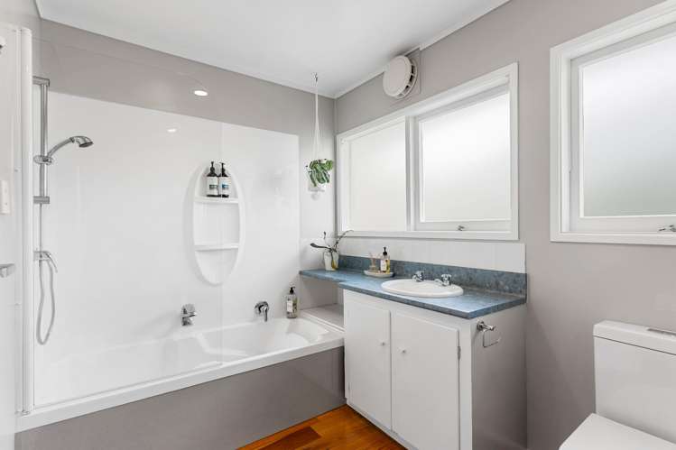 28 Lindis Place Mangere Bridge_24