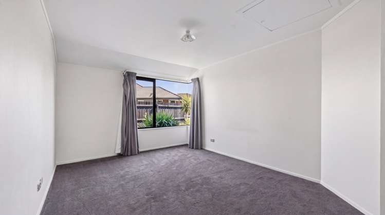 12 Wordsworth Place Stoke_8