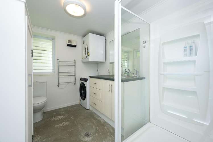 61 Garden Road Piha_14