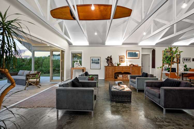 35 Lloyd Drive Wainui_10