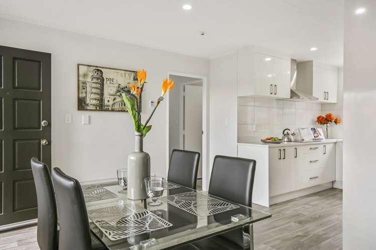 13 Maywood Crescent Glen Eden_6