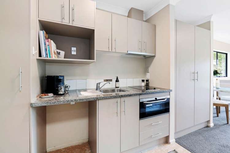 2a/25 Weranui Road Waiwera_8