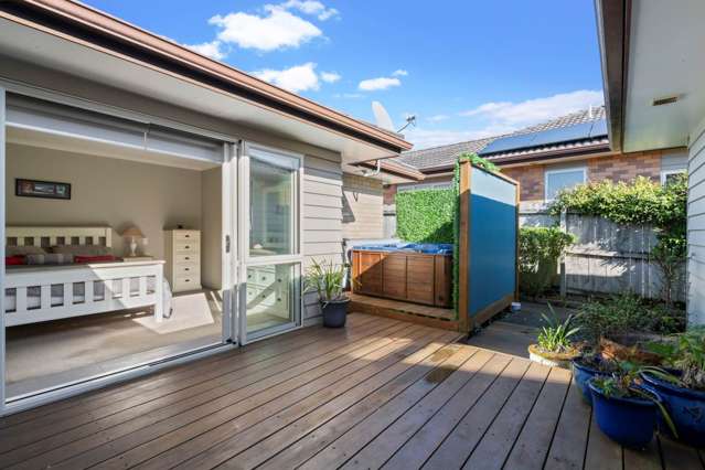 16 Saltwood Street Red Beach_3